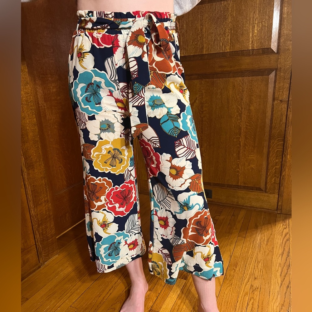 Wanderlux Floral Crop Pant Wide Leg  Women's Small EUC made in USA